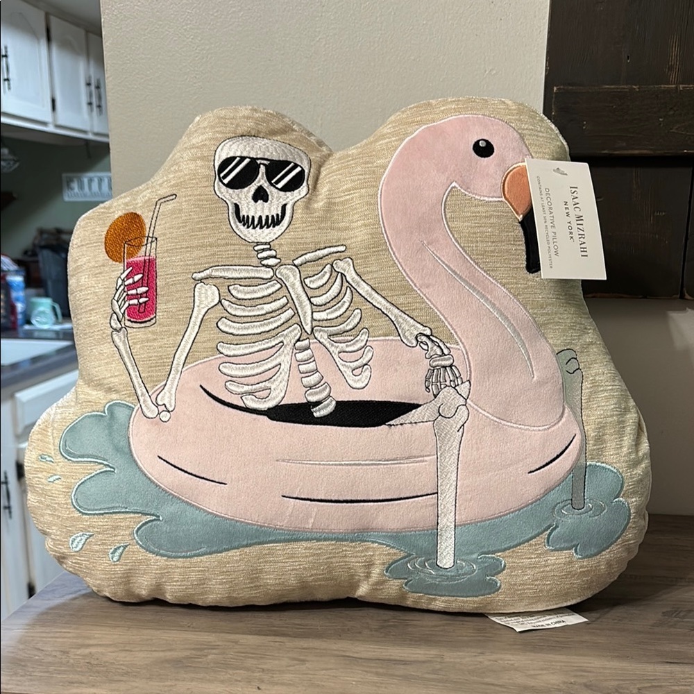 LAST ONE Isaac Mizrahi Skeleton Pillow Sunglasses & drink in Flamingo Floatie